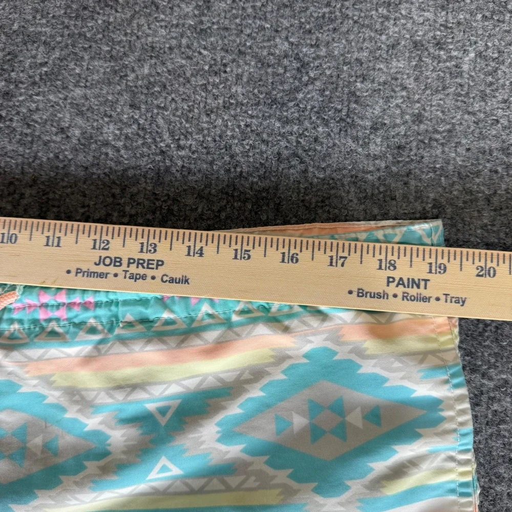 Chubbies Swim Trunks Mens L 38x5.5 Geometric Shorts Quick‎ Dry Lined Drawstring